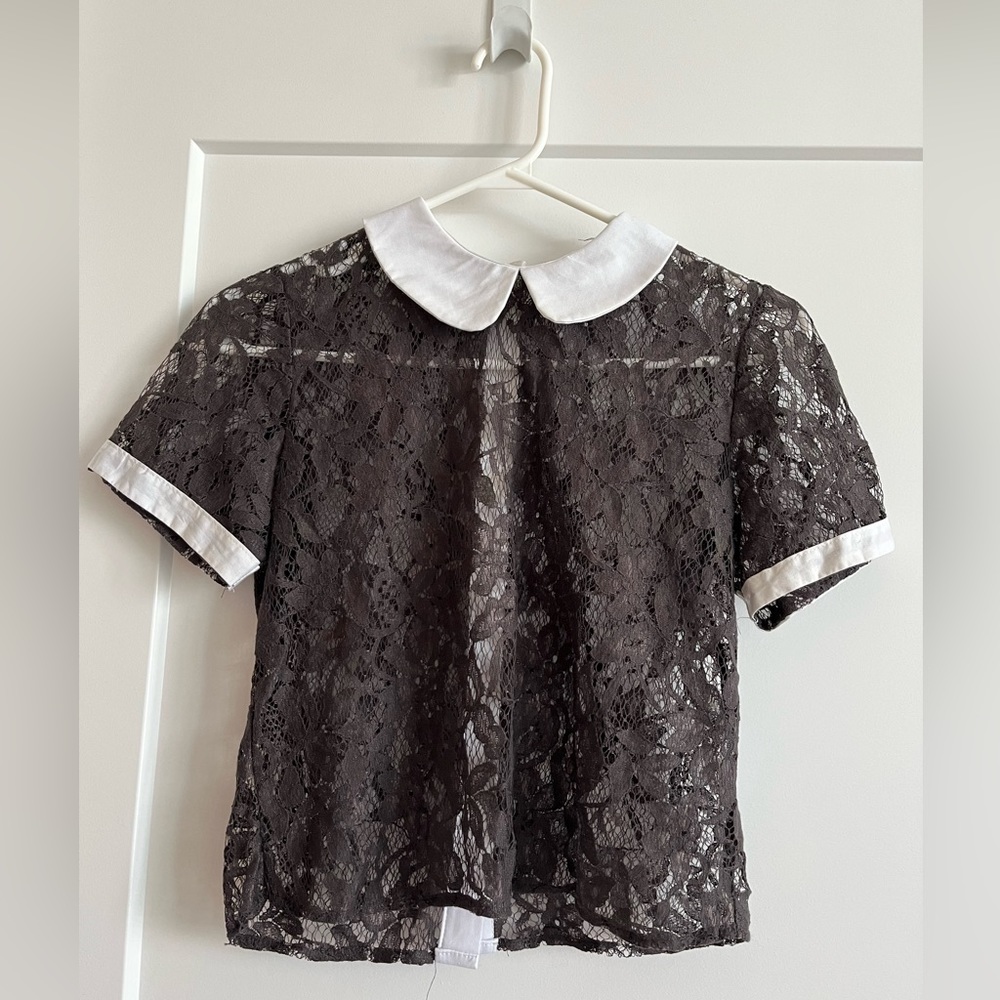 Grey Lace Cropped Shirt with Peter Pan-style Collar